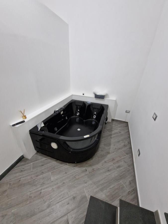 Suites Caracciolo Наполи Екстериор снимка